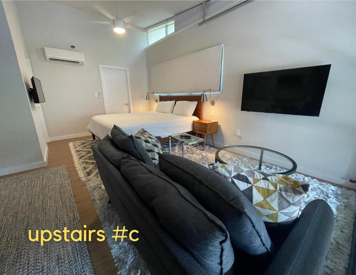Normalbnb - 2 Blocks From Restaurants, Bars, Hospital Атенс Екстер'єр фото